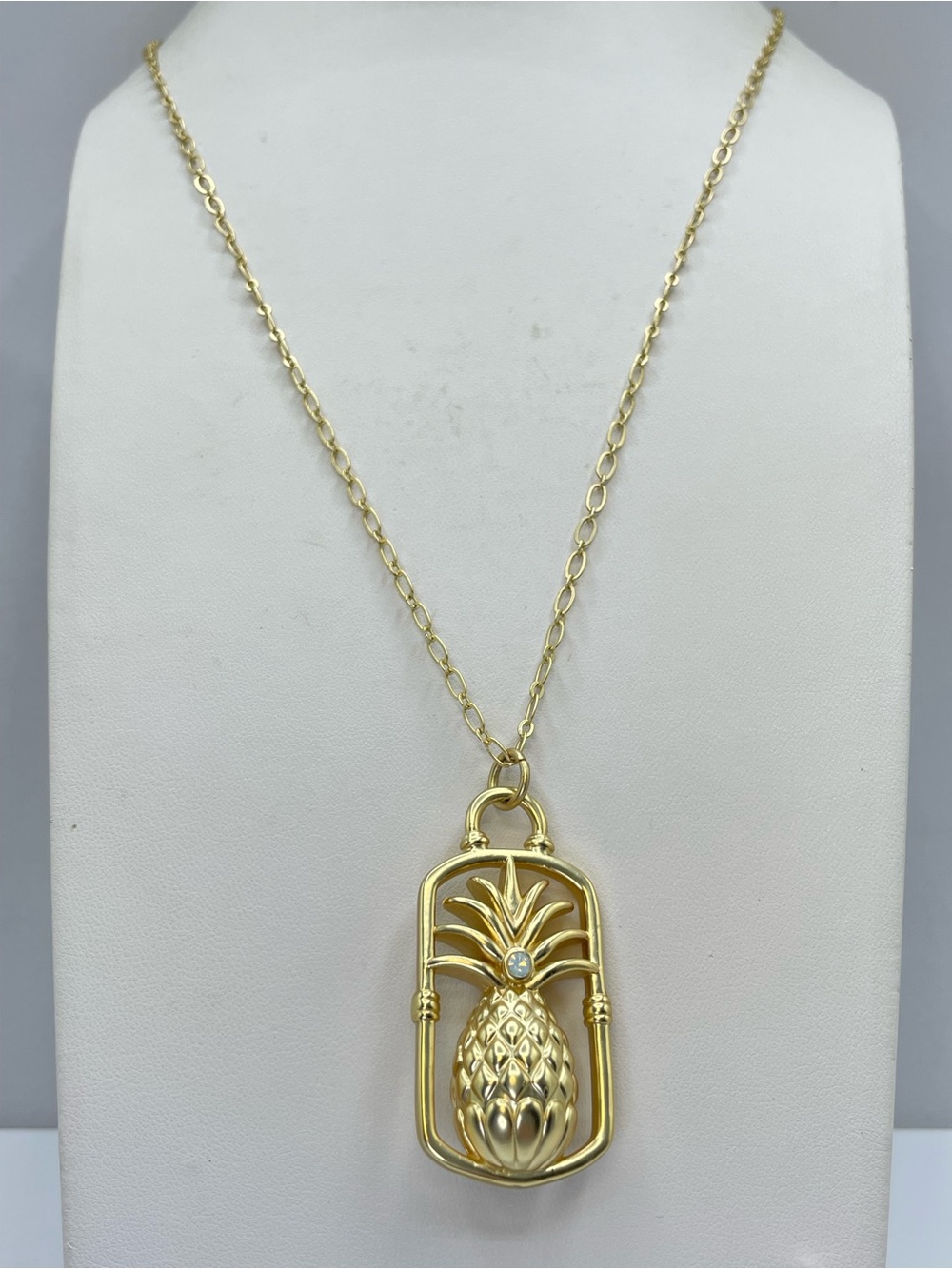 Gold Tone Pineapple Pendant Chain Necklace Tropical Fruit Crystal Accent